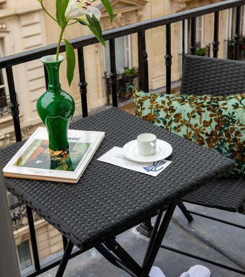 Nouveautés chez Maison Mère : un vent de fraîcheur entre art et gastronomie.