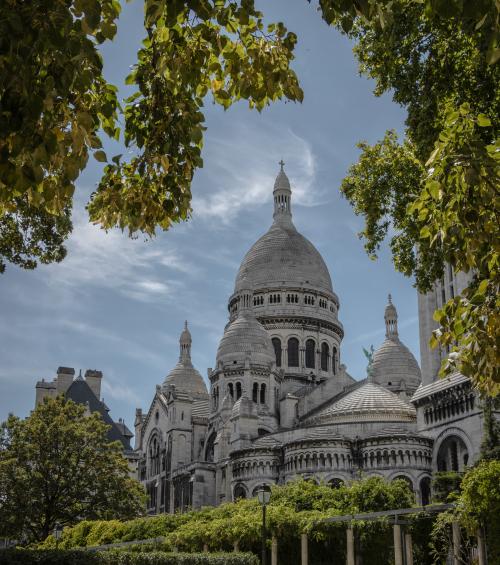 Unusual tour of Montmartre, a district close to Maison Mère