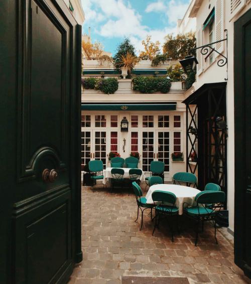 Maison Mère - The bests spots to eat in Paris